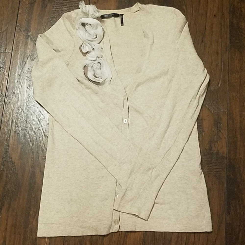 Daisy Fuentes cardigan with flower detail